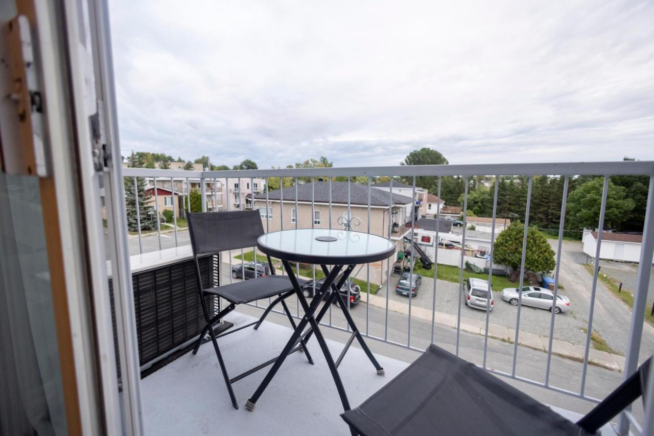 Le Contemporain Apartment Rouyn Ngoại thất bức ảnh
